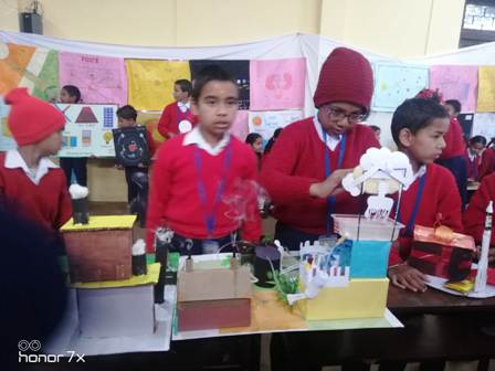 Children of Saraswati Shishu Mandir Almora showed their talent in science exhibition