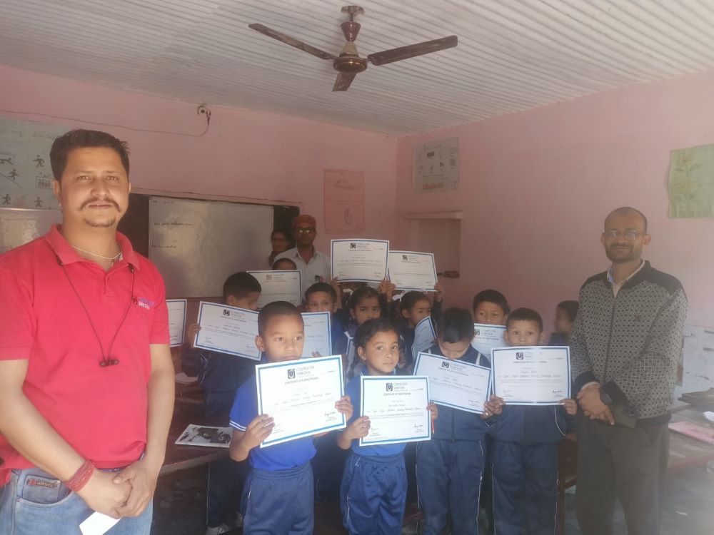 Scale NGO distributed certificates to the children of Gyan Vigyan Children Academy