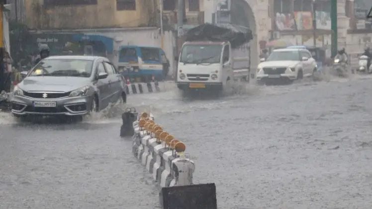 Uttarakhand Weather: Even in the rain, the temperature reached three degrees above normal, Orange alert issued in two districts today