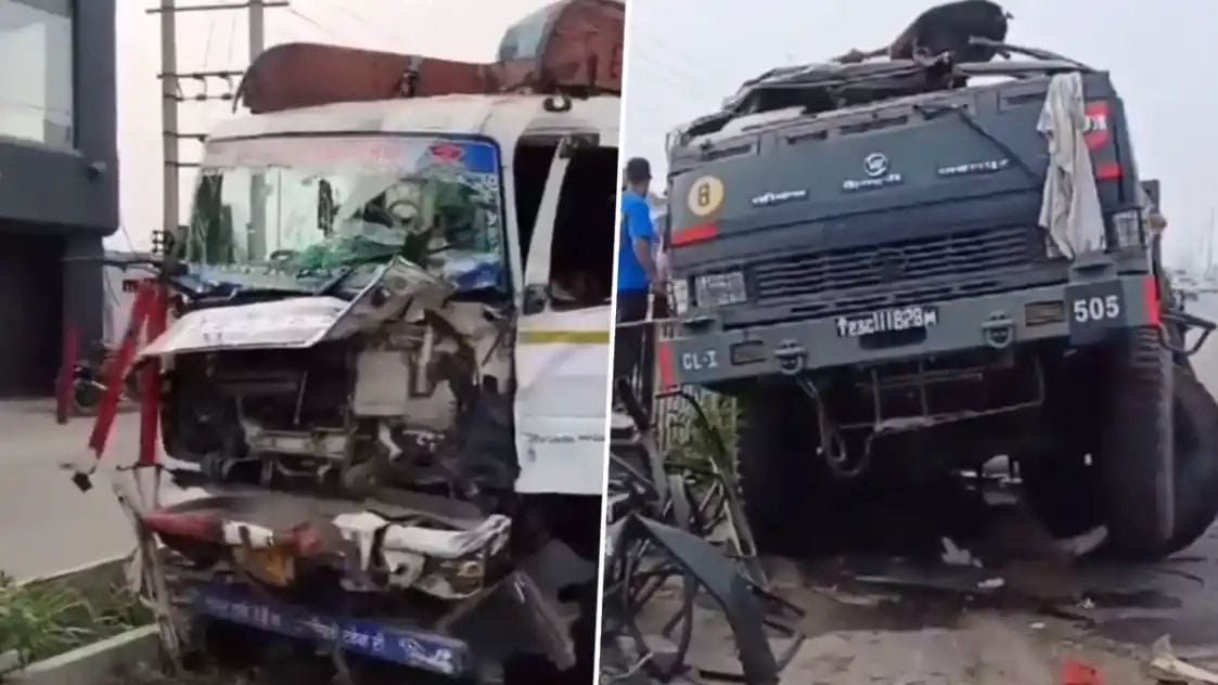 Horrible accident of army truck, 6 army soldiers seriously injured, video surfaced