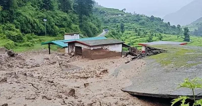 Rain havoc: Landslide caused by heavy rain, mother and daughter buried in debris