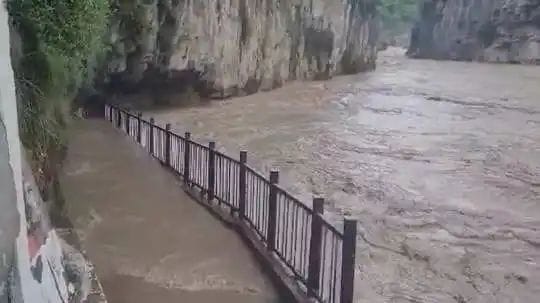 Due to heavy rains in Uttarakhand, the cave of Koteshwar temple submerged in the Alaknanda river