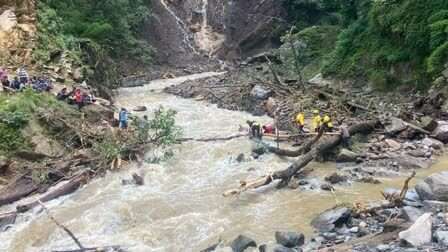 A health department employee returning from the disaster-affected area after distributing medicines was swept away in a ravine, search operation continues