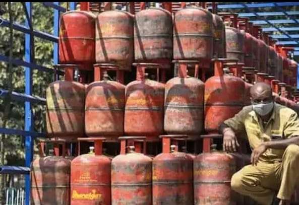 The price of LPG cylinders increased from August 1 itself, which had a huge impact on these customers, know how much the cylinder costs now