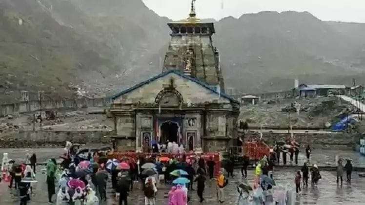 A scene of devastation was seen in Uttarakhand's Gaurikund, huge loss due to cloudburst