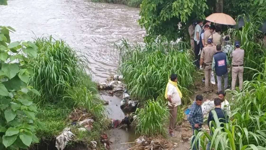 A woman's body was found in a sack near Haldwani highway, causing a stir, police trying to identify her