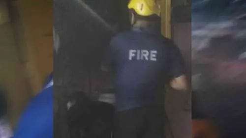 Fire broke out in a house due to short circuit, three people were rescued safely