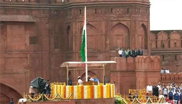 Prime Minister Narendra Modi hoisted the tricolor and addressed the nation, see in the video