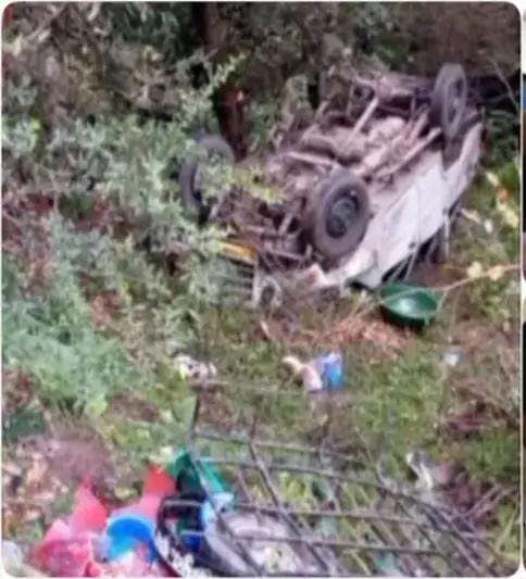 Accident: Vehicle lost control and fell into a ditch, 14 people seriously injured