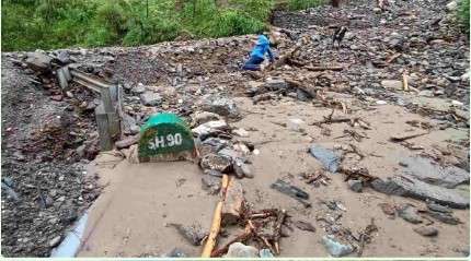 Landslide due to torrential rains in Uttarakhand, Kedarnath and Badrinath National Highway closed