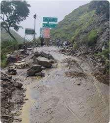 These 6 routes including Almora Haldwani National Highway are closed, rain caused disturbance in Nanda Devi fair of Nainital Almora Ranikhet