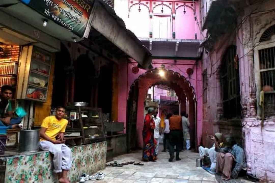 After the Tirupati Balaji temple controversy, now a raid was conducted in Vrindavan, shopkeepers fled in fear