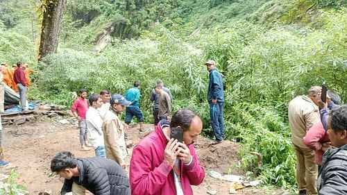 A Bolero vehicle full of passengers met with an accident, 13 injured were rescued, one is missing