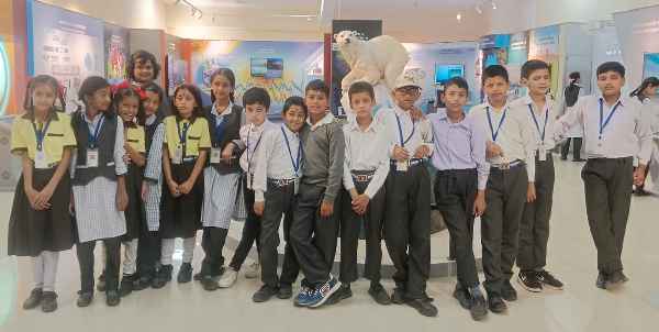 Children of Saraswati Shishu Vidya Mandir Shivaji Nagar took an educational tour of the Science Center