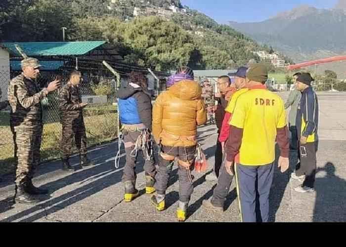 Foreign climbers trapped in Uttarakhand's Chaukhambha were rescued safely