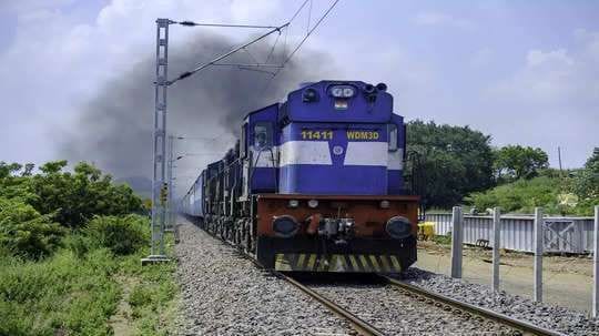 In Raebareli, the loco pilot stopped the train after seeing soil fallen on the railway track, a major accident was averted