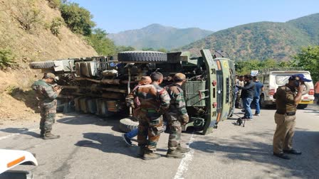 Major accident: Army truck overturned, soldier died on the spot