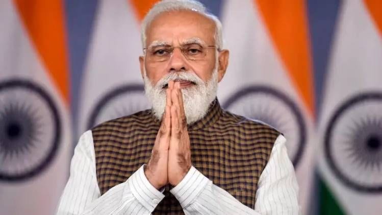 PM Modi gave such a big statement that it created a stir everywhere, he folded his hands and said, "I will not be able to serve you people, I apologize."