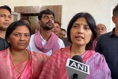 When the date of by-election in UP was changed, Dimple Yadav gave this statement, said, "Something is wrong…"