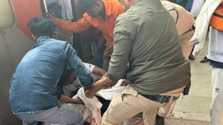 Major accident happened at Bhopal railway station, woman died on the spot