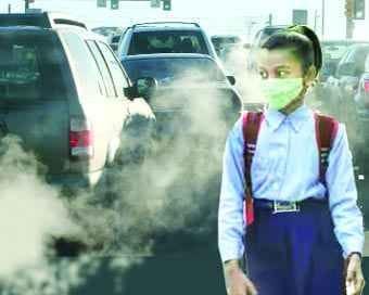 Amid rising pollution in Delhi, Graph-4 restrictions imposed, schools closed from today