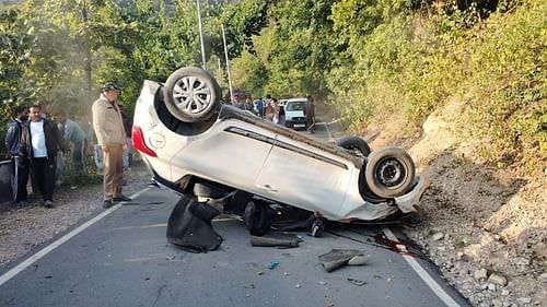 Accident: Car lost control and overturned on the road due to failure to brake, one dead