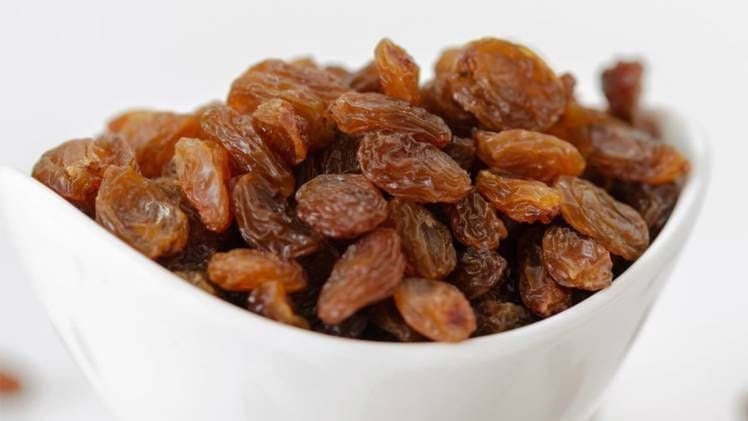 Regular consumption of raisins cures these five diseases