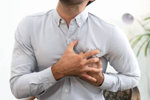 Experts Reveal Reasons Behind Rise in Heart Attacks After COVID