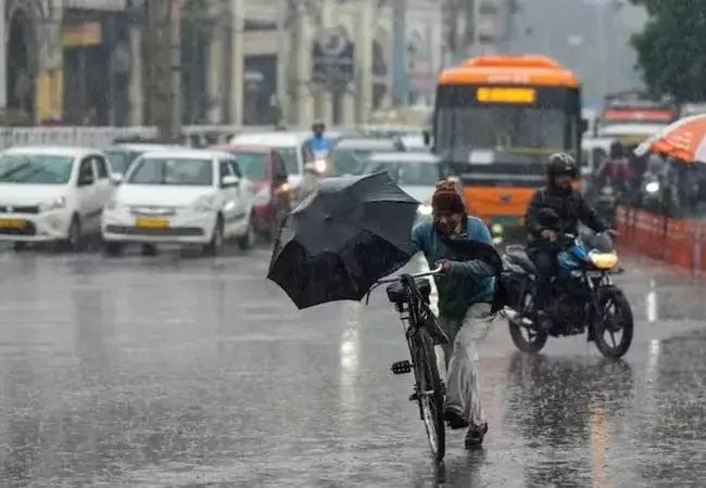 UP Rain Alert: After Delhi, now cold will increase in UP too, there will be rain in these districts, see weather update