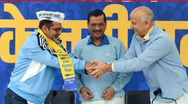 aap-second-list-manish-sisodia-left-the-seat-so-awadh-ojha-got-the-ticket