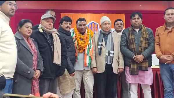 bhairav-goswami-joins-congress-amid-rising-political-heat-in-almora