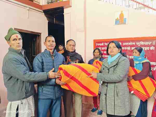 red-cross-almora-distributes-blankets-to-needy-amid-cold-wave