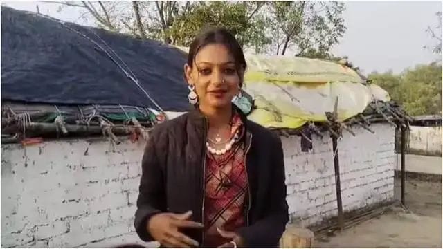 Monalisa showed her house which went viral in Maha Kumbh