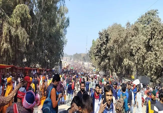 Maha Kumbh: Huge crowd gathered at Sangam before Mauni Amavasya