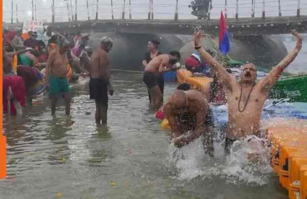 More than 60 lakh devotees took holy bath on the first day of Maha Kumbh