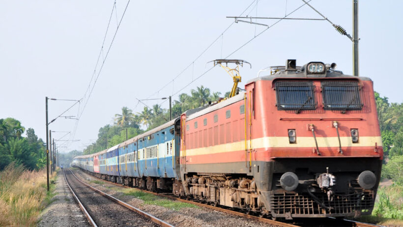 Railway's gift on Holi: Special trains will be run for the convenience of passengers