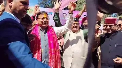 Chief Minister Pushkar Singh Dhami reached the Holi Abhinandan program