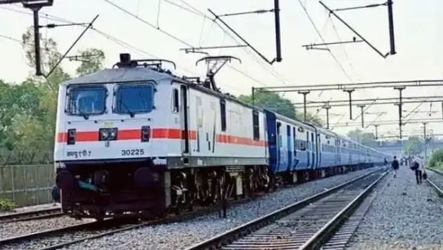 Good news for railway passengers! New train service started between Tanakpur-Daurai