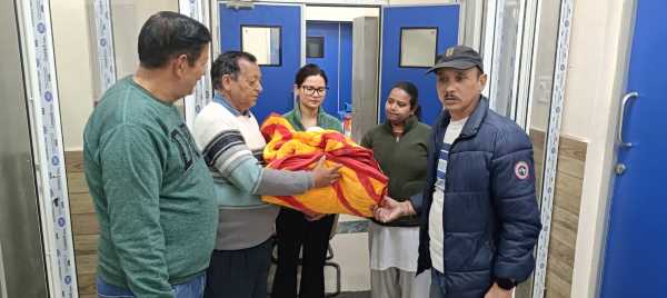 red-cross-society-distributed-blankets-in-almora